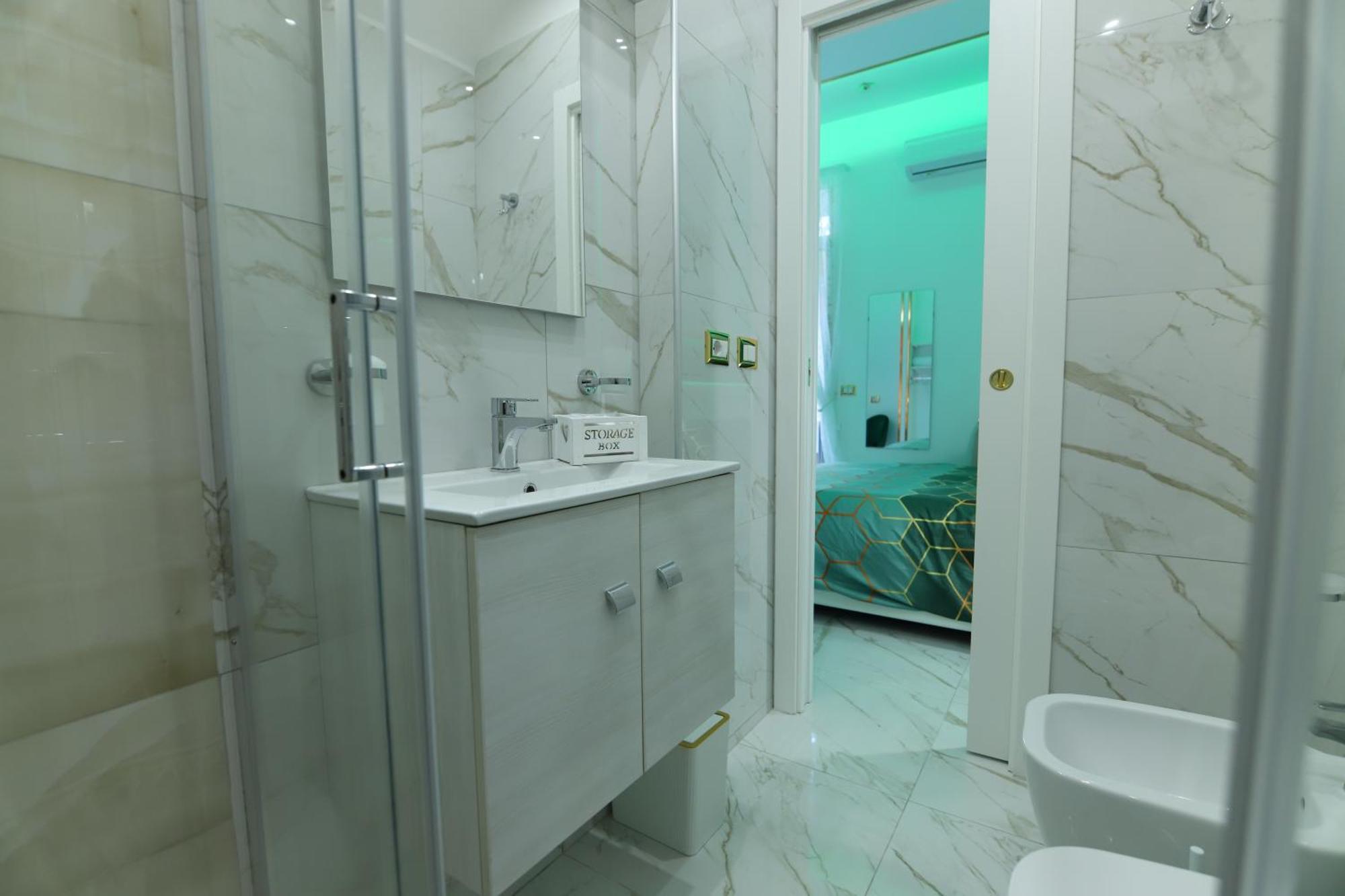شقة Regina House نابولي المظهر الخارجي الصورة