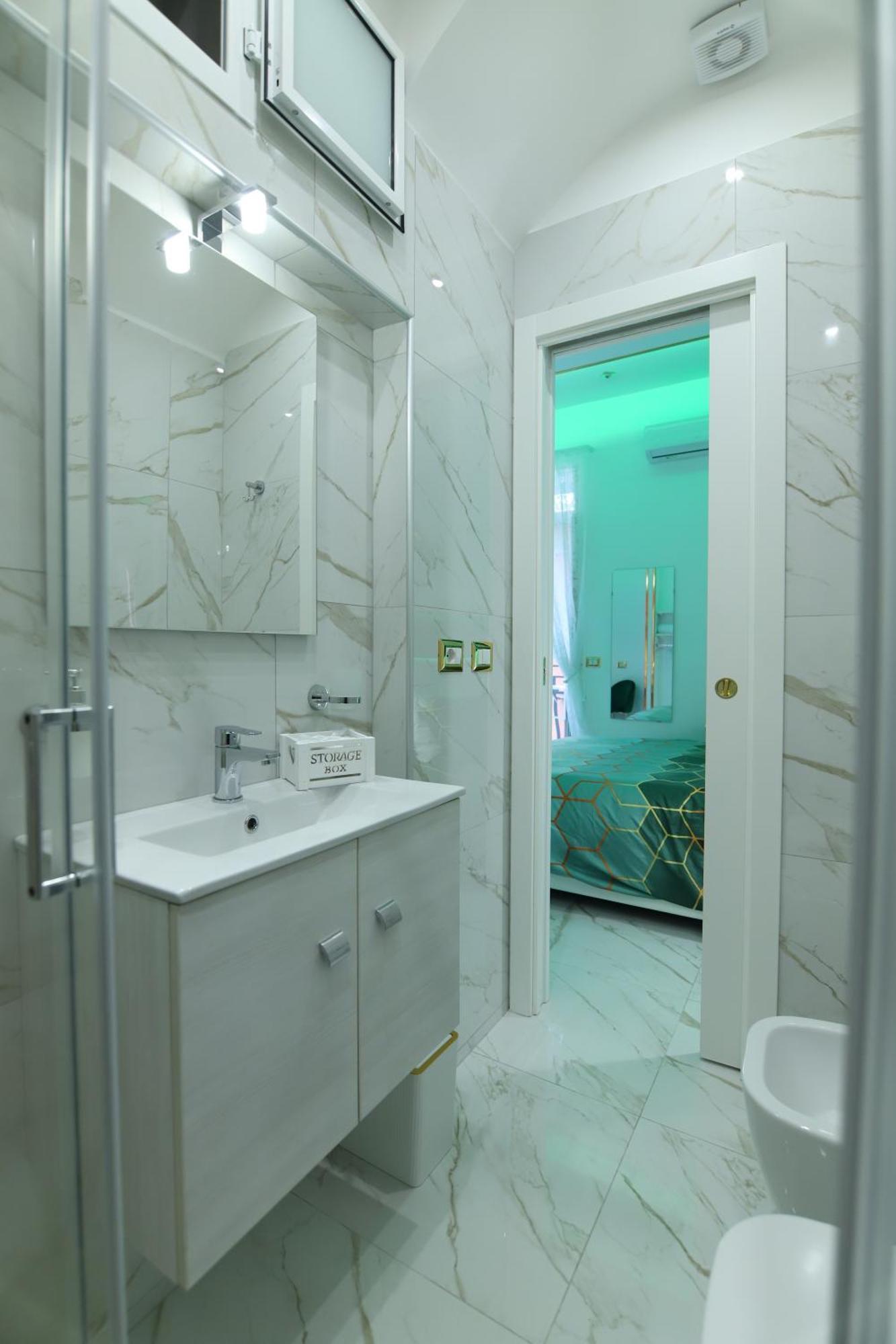 شقة Regina House نابولي المظهر الخارجي الصورة