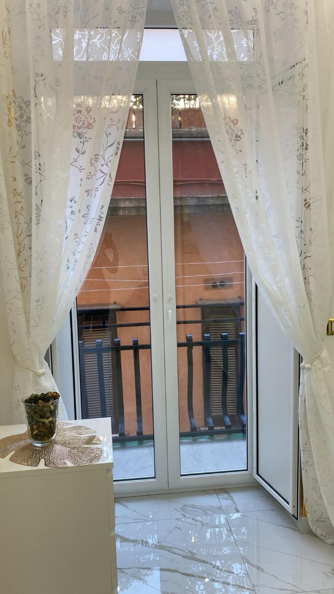 شقة Regina House نابولي المظهر الخارجي الصورة