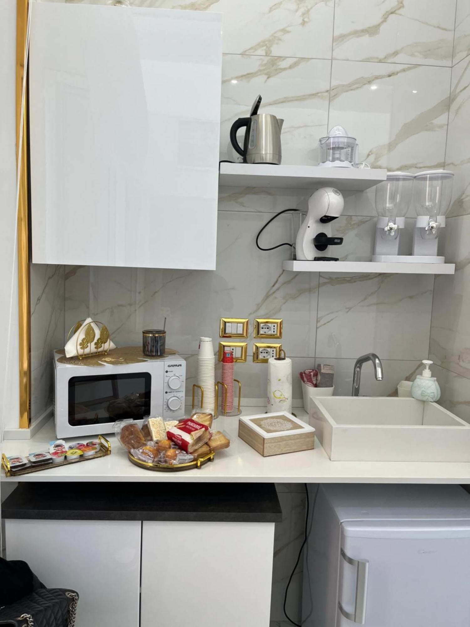 شقة Regina House نابولي المظهر الخارجي الصورة