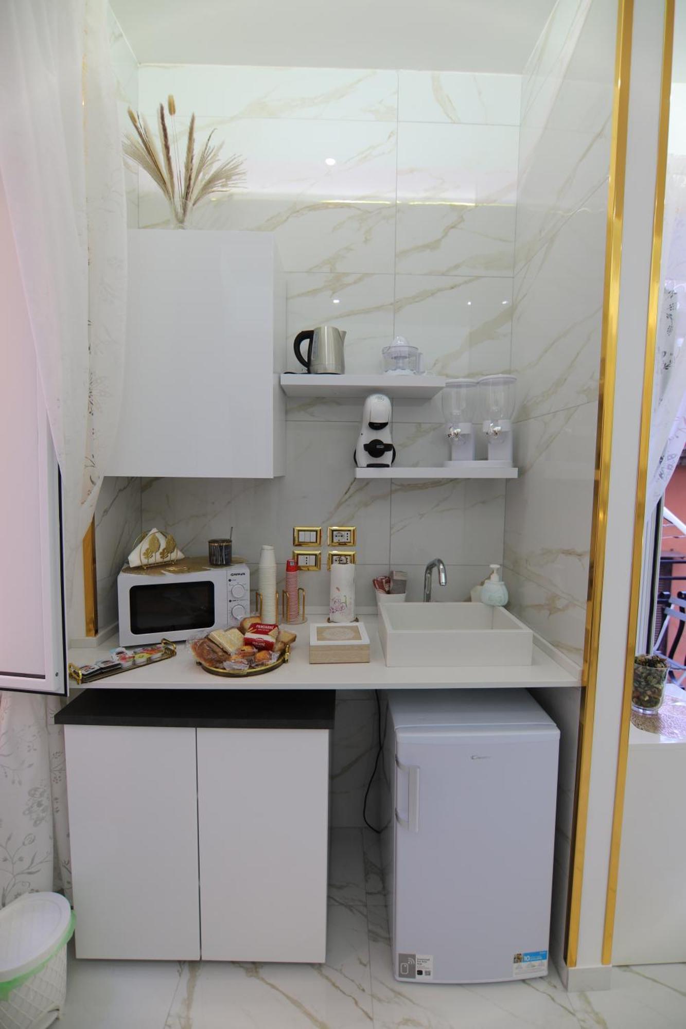 شقة Regina House نابولي المظهر الخارجي الصورة