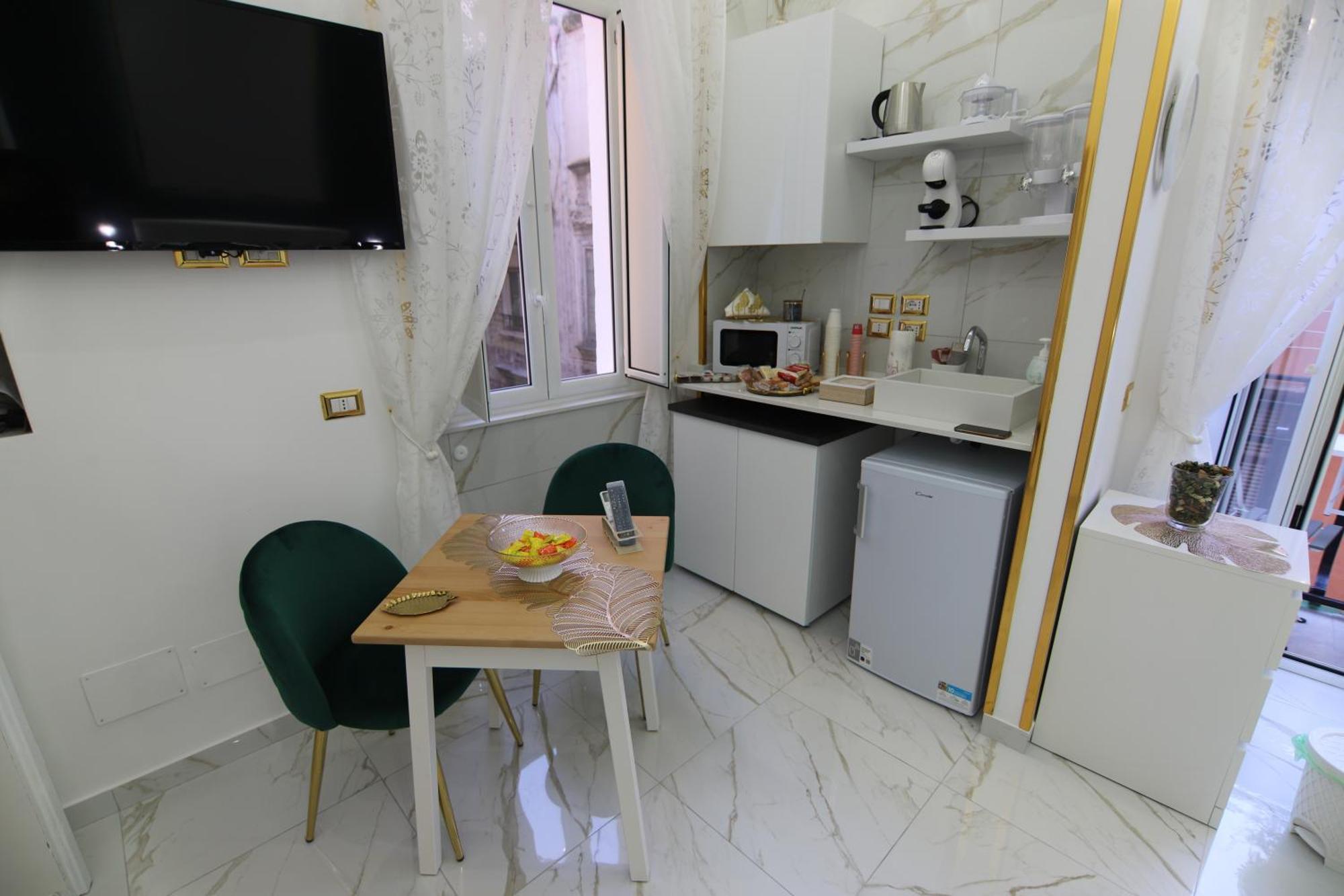 شقة Regina House نابولي المظهر الخارجي الصورة